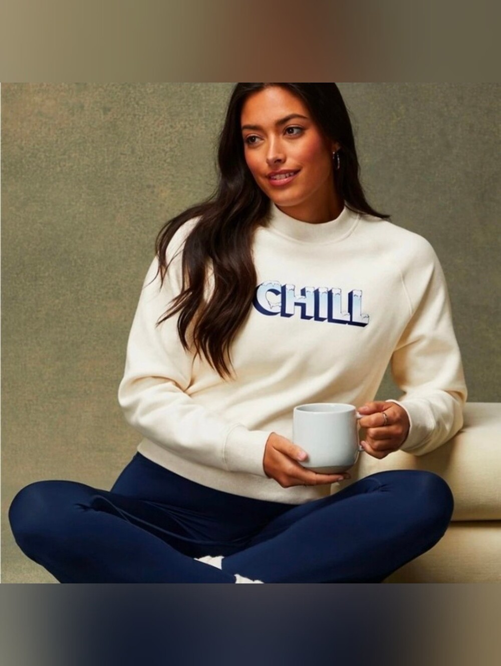 Fabletics Cozy Fleece Raglan Chill Sweatshirt Size Medium